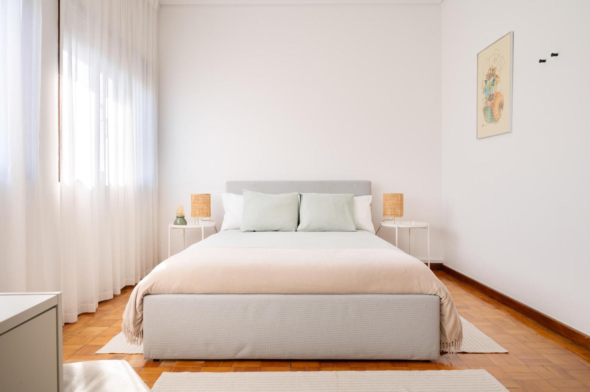 ! Bright 2Br Hammock Flat ! Praca Da Republica Leilighet Porto Eksteriør bilde